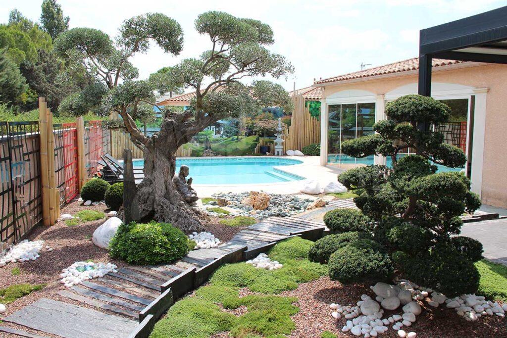 Jardin zen sur mesure, extérieur avec piscine