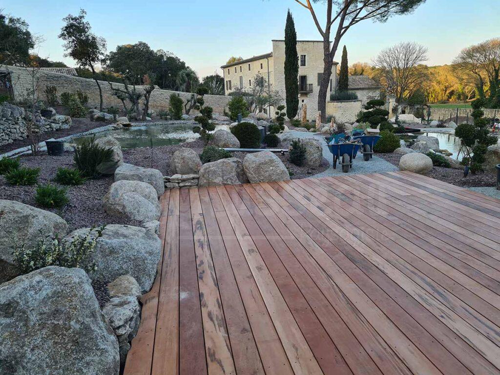 Terrasse en bois originale sur-mesure